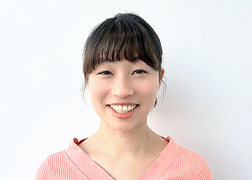 運用部/アナリスト 伊藤 里沙｜写真
